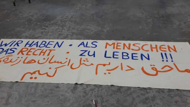 Transparent von afghanischen Geflüchteten aus Mössingen